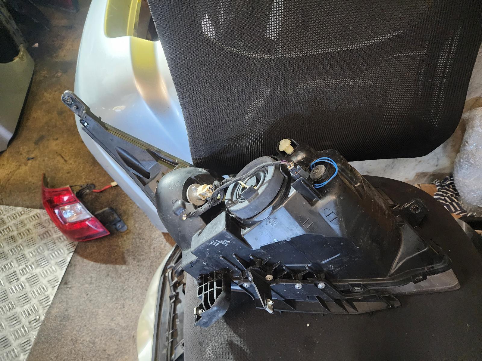 2014 Holden Cruze Left Headlamp View Auto part Left Headlamp Holden Cruze 2014