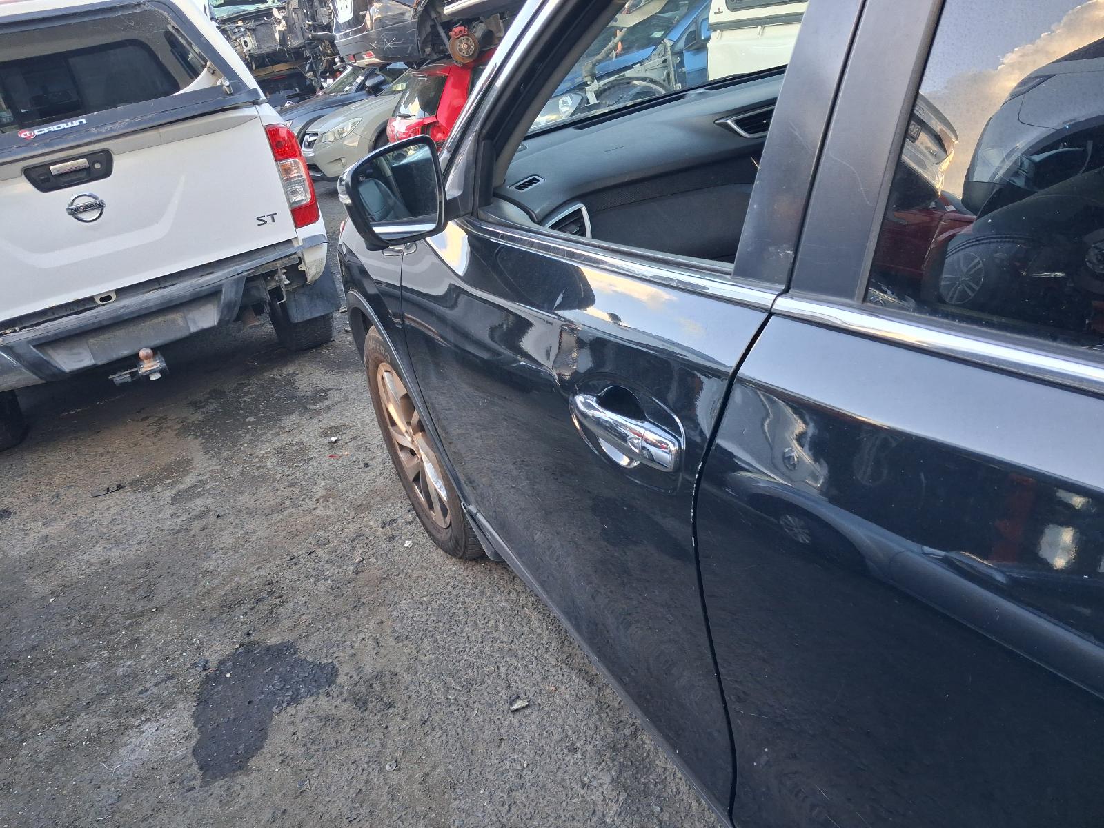 View Auto part Right Rear Trailing Arm Nissan Xtrail 2014