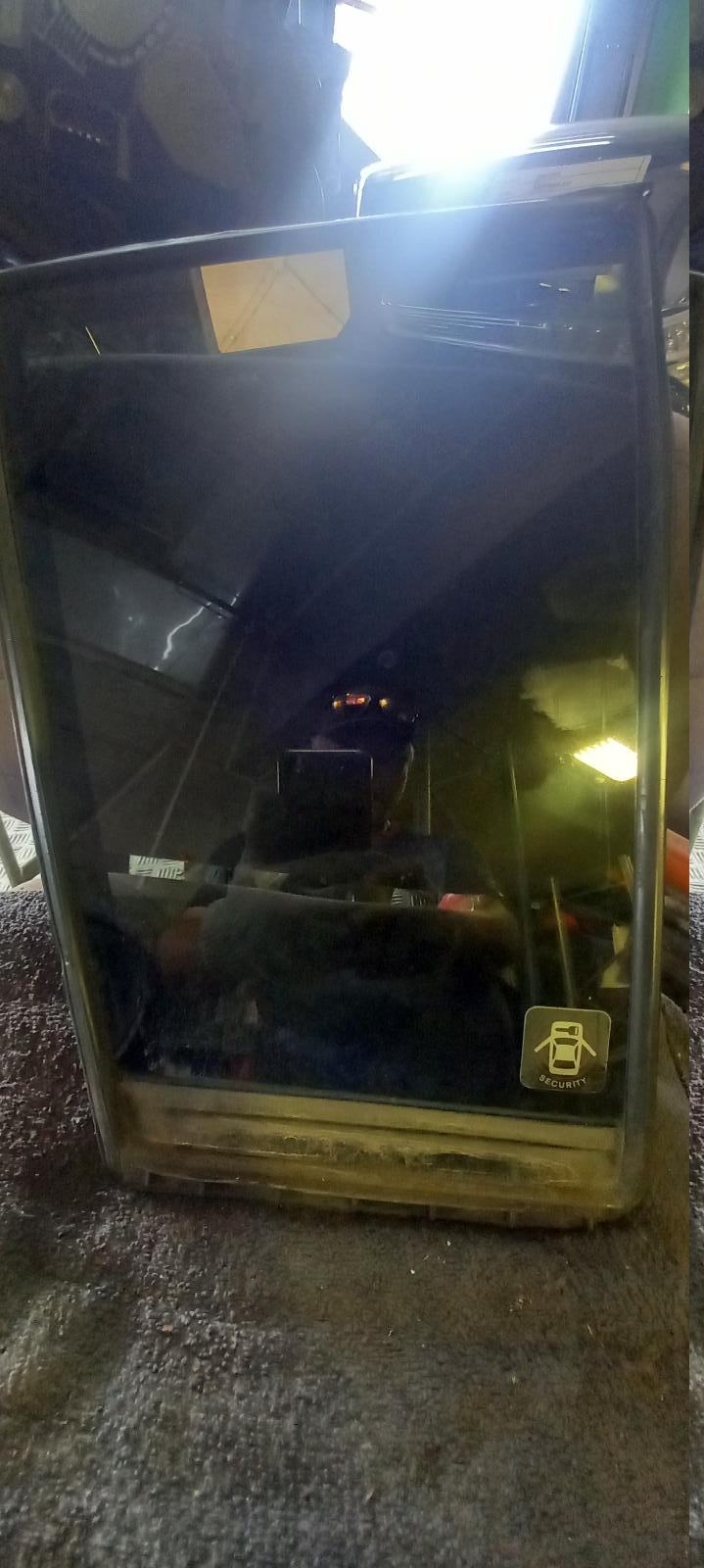 View Auto part Right Rear 1/4 Door Glass Nissan Tiida 2008