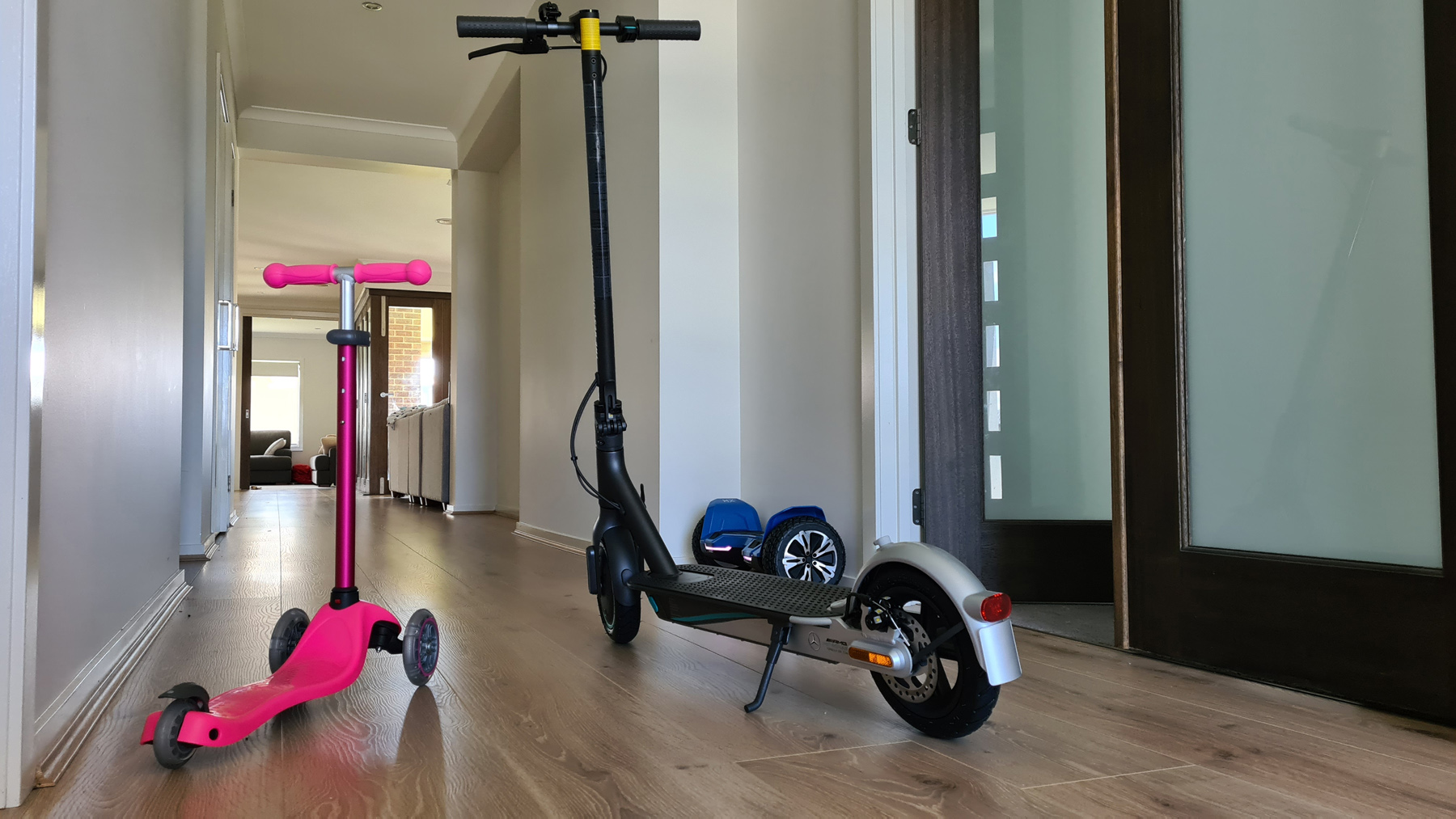 Hands-on: Mi Electric Scooter Pro 2: Mercedes-AMG Petronas Formula 1