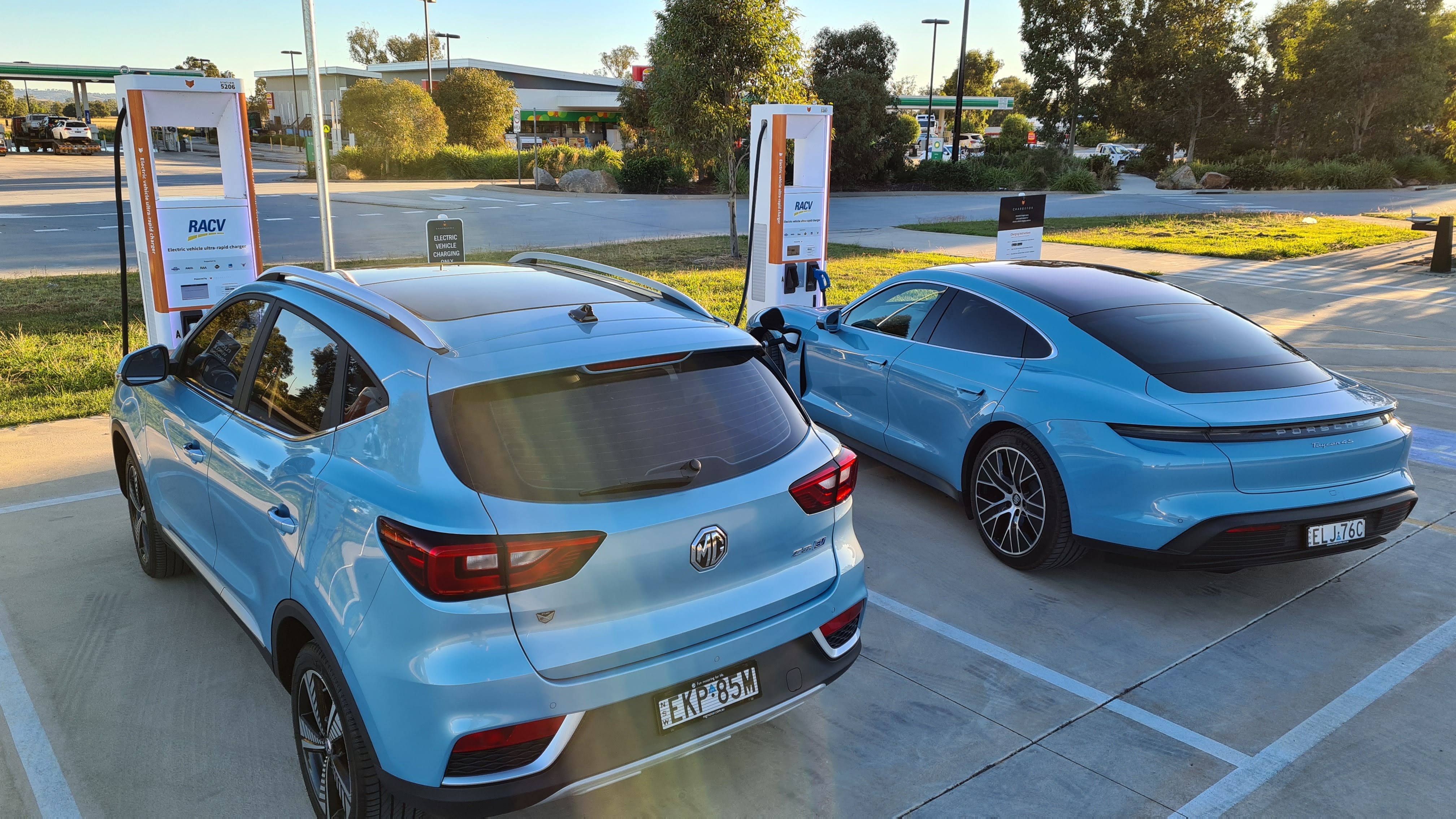 ARENA announces 24M for 403 public EV fast charging stations across Australia techAU
