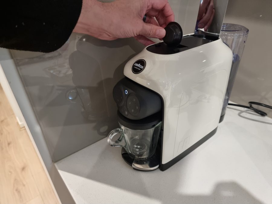 Review Lavazza Deséa coffee machine techAU