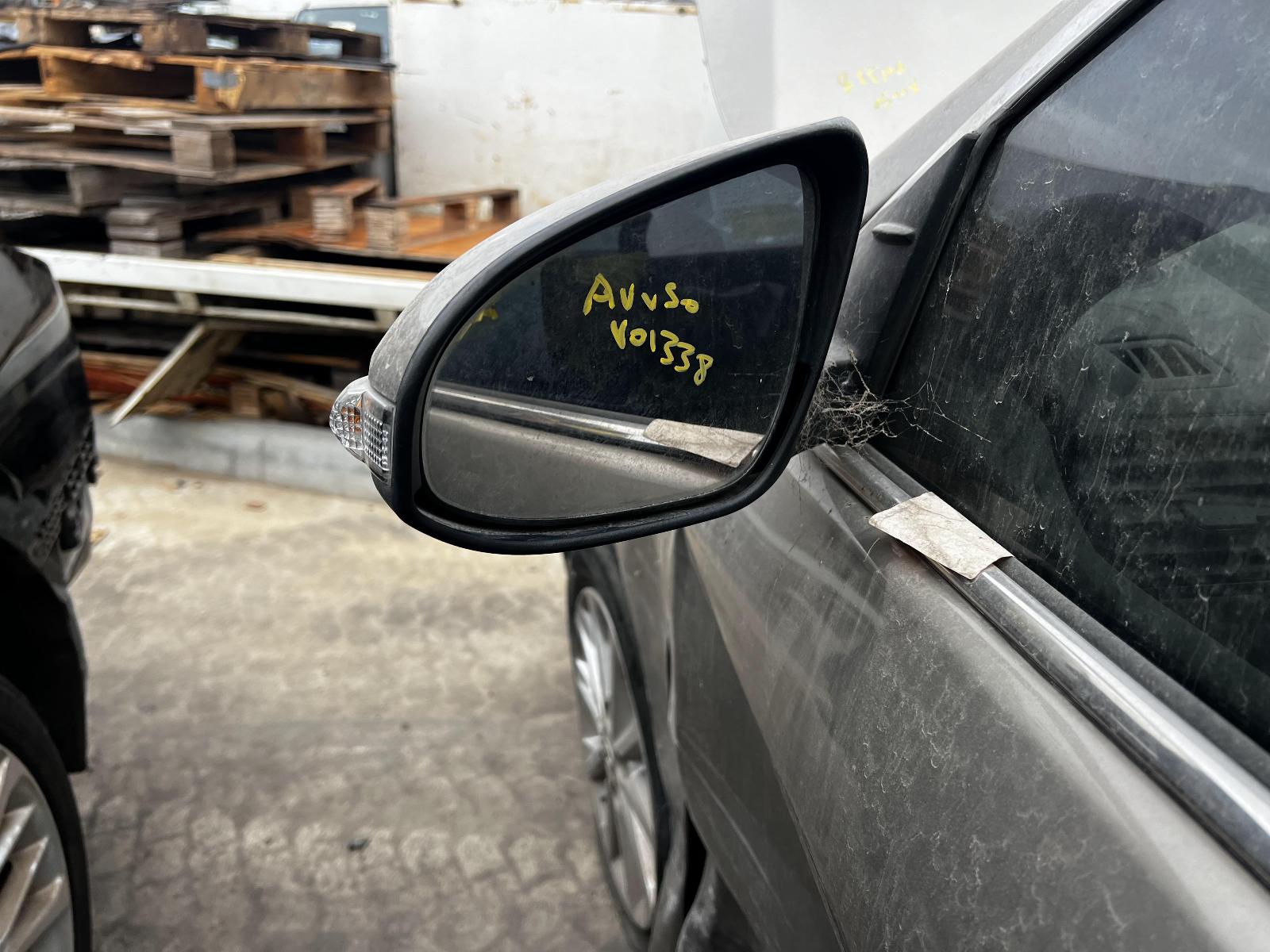 View Auto part Left Door Mirror Toyota Camry 2014