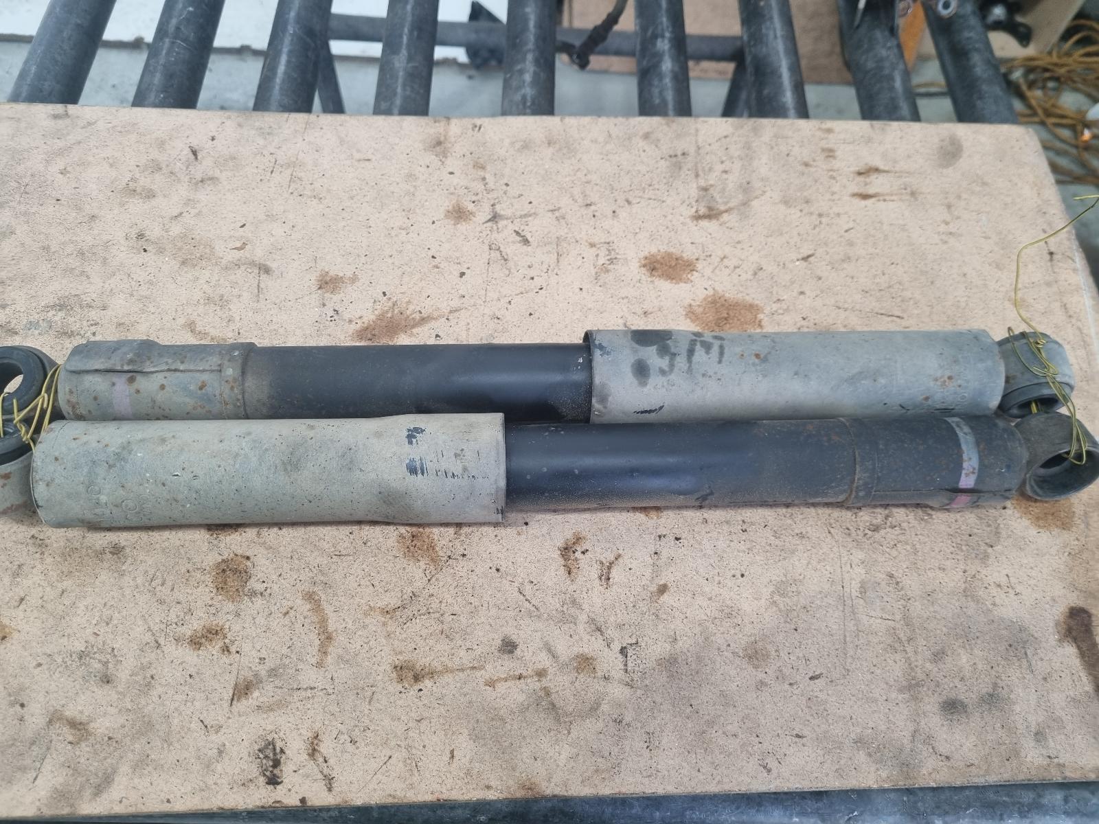 View Auto part Shock Absorber Toyota Hilux 2007