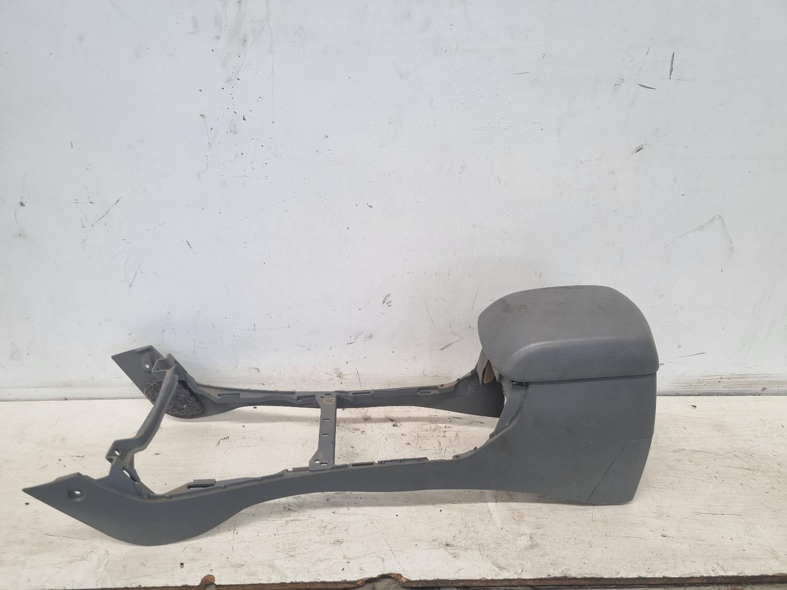 View Auto part Console Toyota Hilux 2007