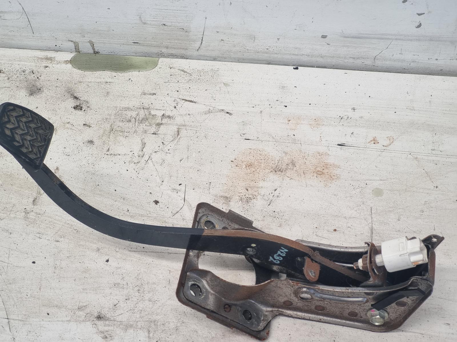 View Auto part Pedal Assembly Toyota Hilux 2007