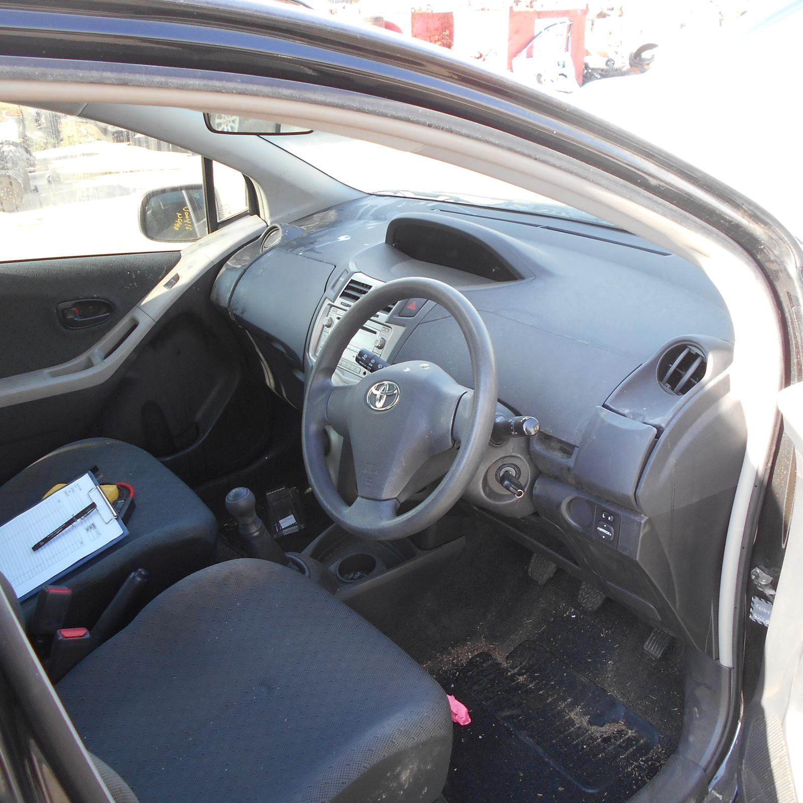 View Auto part Radio/Cd/Dvd/Sat/Tv Toyota Yaris 2010