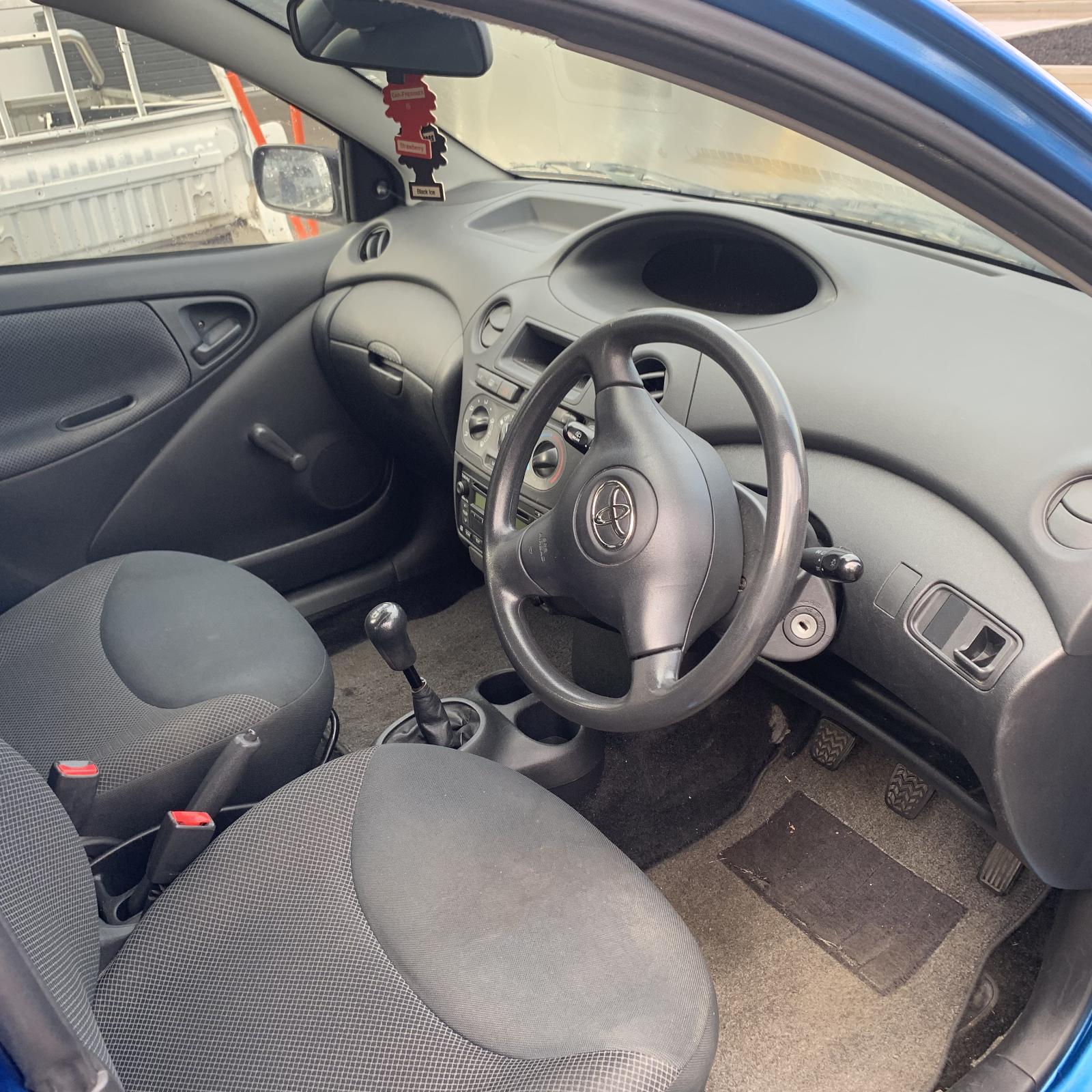 View Auto part Radio/Cd/Dvd/Sat/Tv Toyota Echo 2003