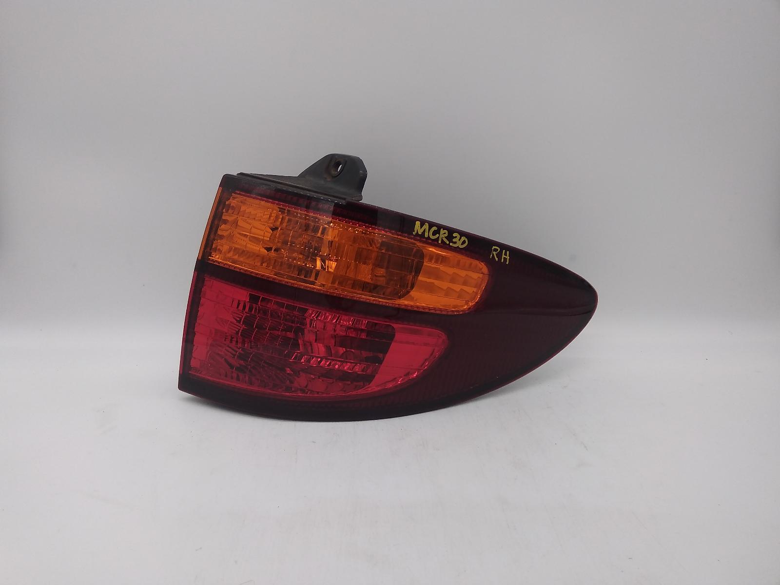 View Auto part Right Taillight Toyota Estima 2001
