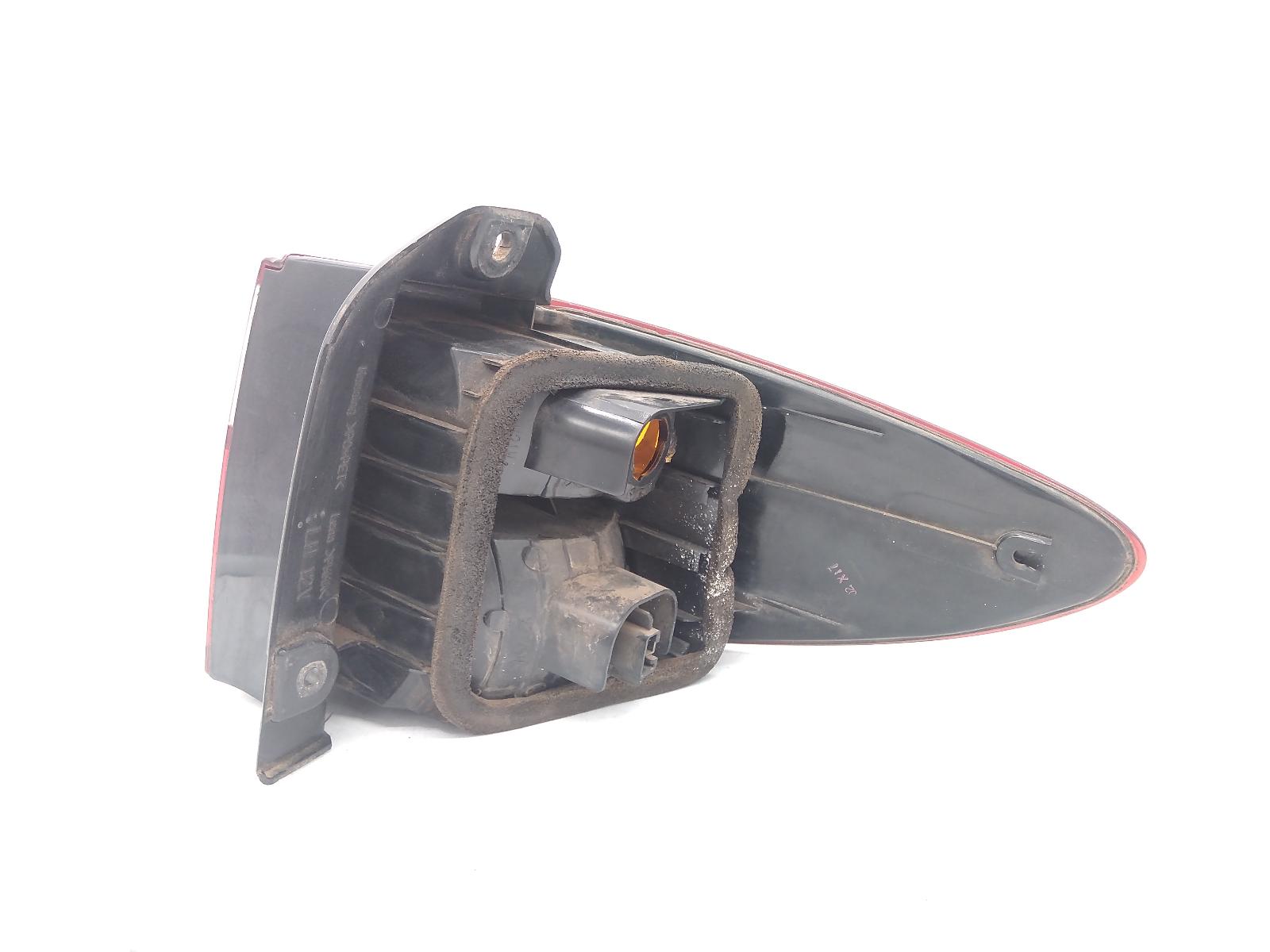 View Auto part Left Taillight Toyota Estima 2004
