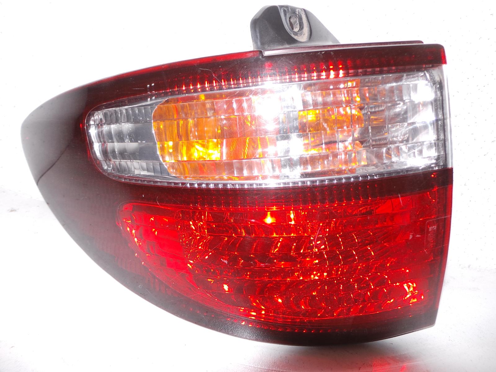View Auto part Left Taillight Toyota Estima 2004