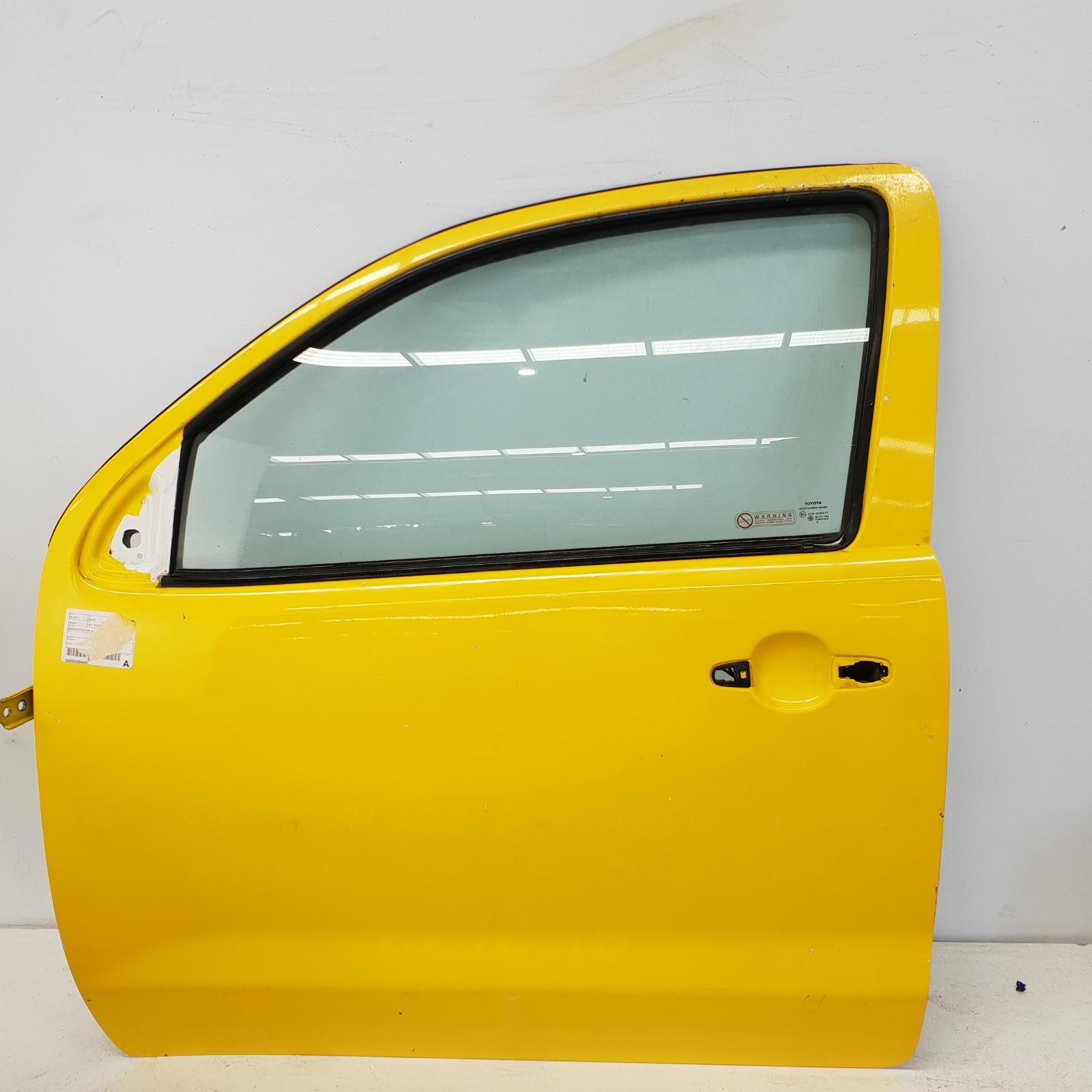 View Auto part Left Front Door Toyota Hilux 2008