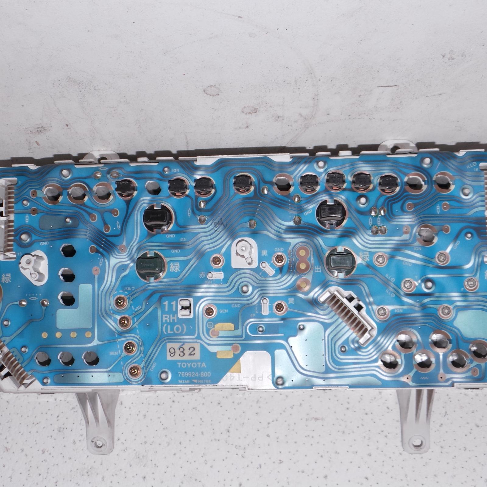 Instrument Cluster Hiace Toyota 2000