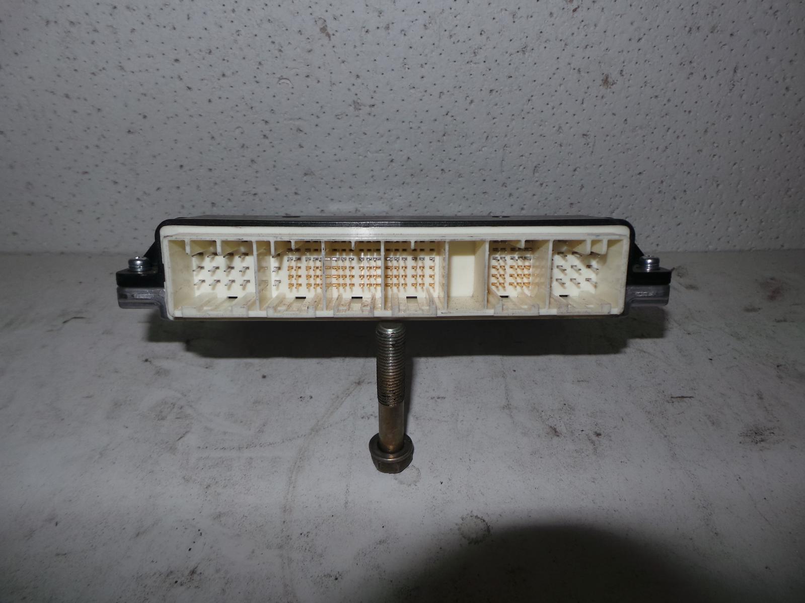 View Auto part Ecu Toyota Hiace 2010