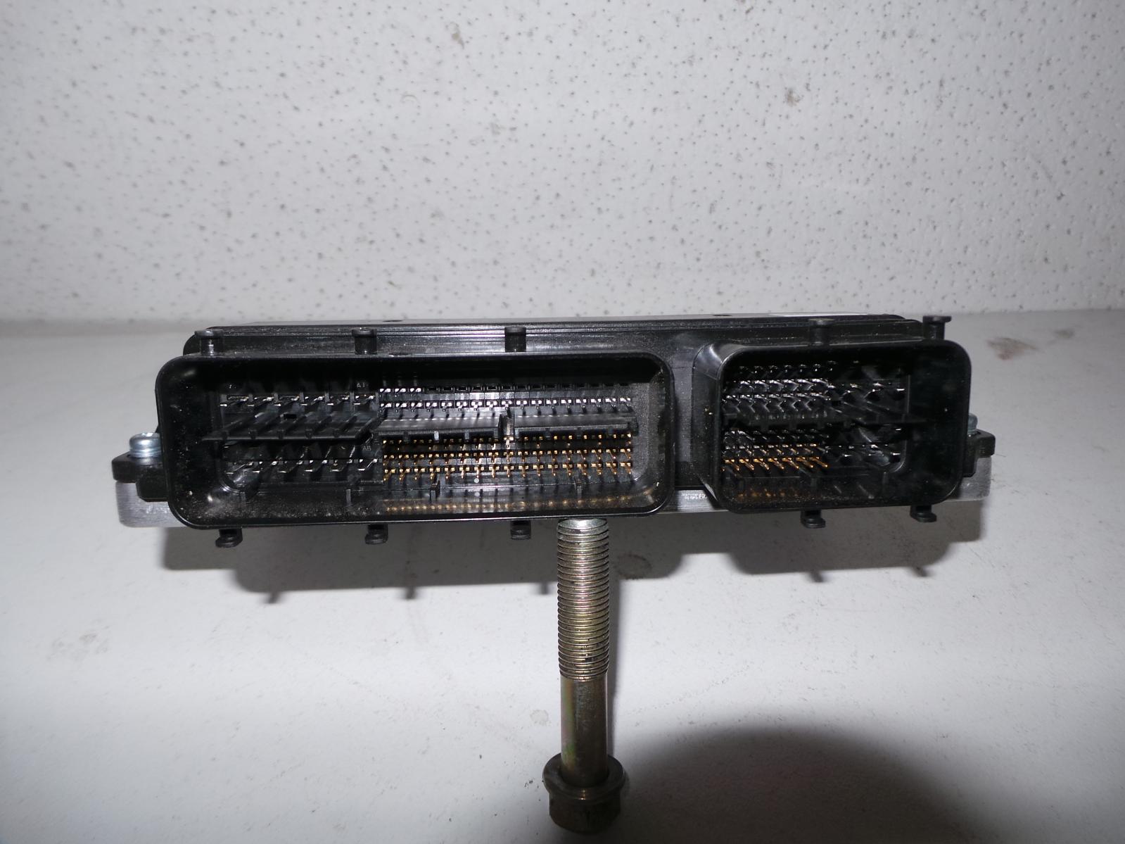 View Auto part Ecu Toyota Hiace 2014