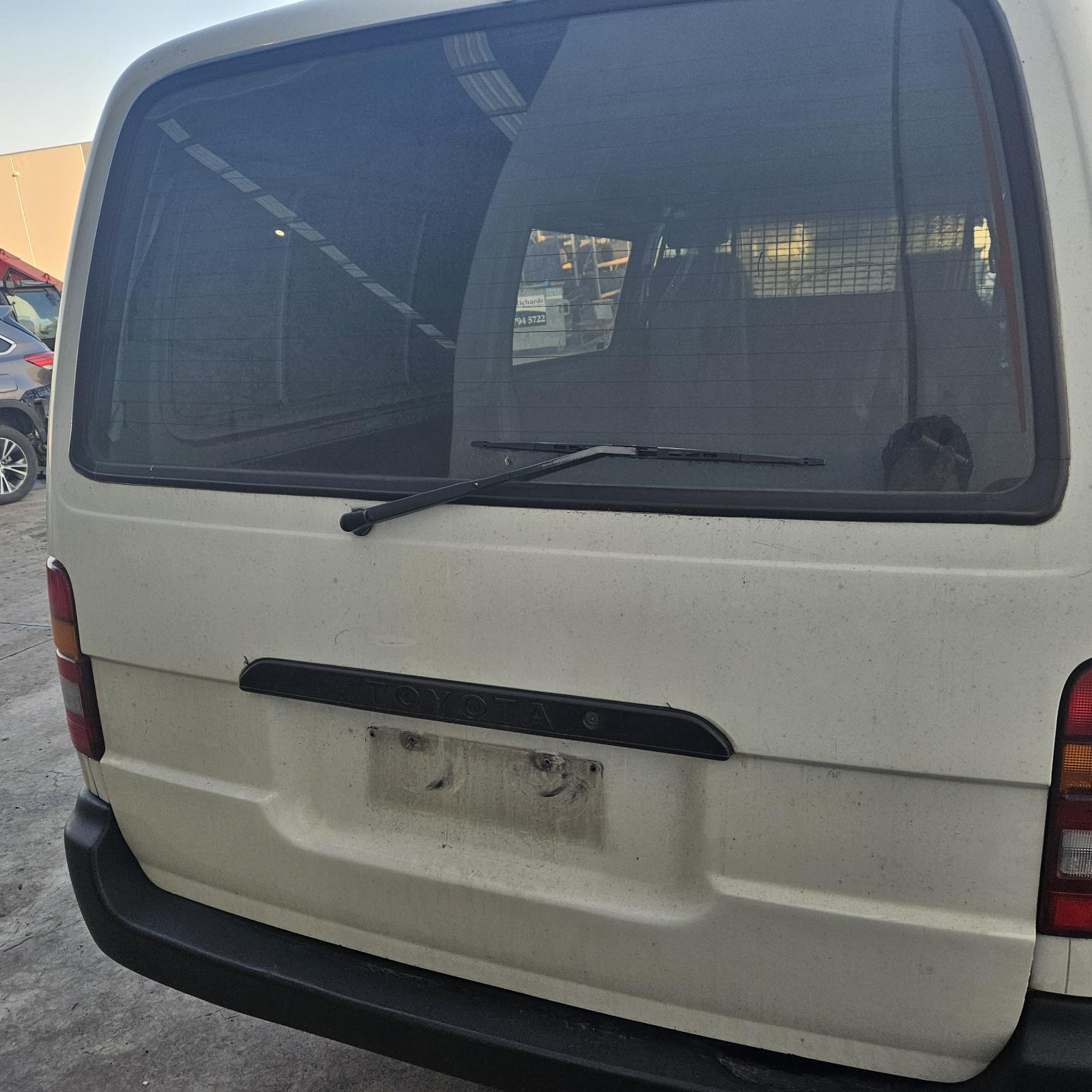 2003 Toyota Hiace Front Seat View Auto part Front Seat Toyota Hiace 2003