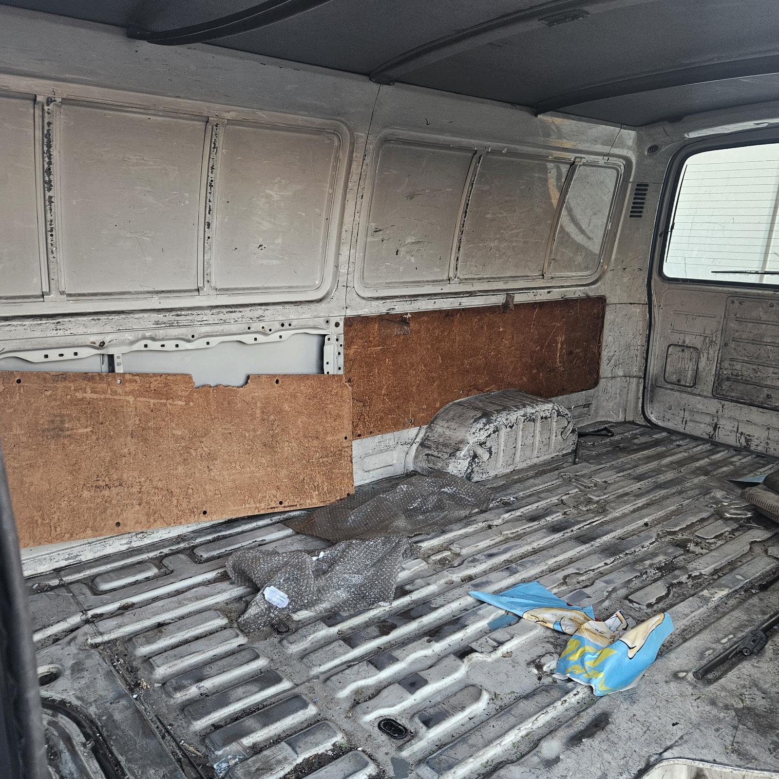 2003 Toyota Hiace Front Seat View Auto part Front Seat Toyota Hiace 2003