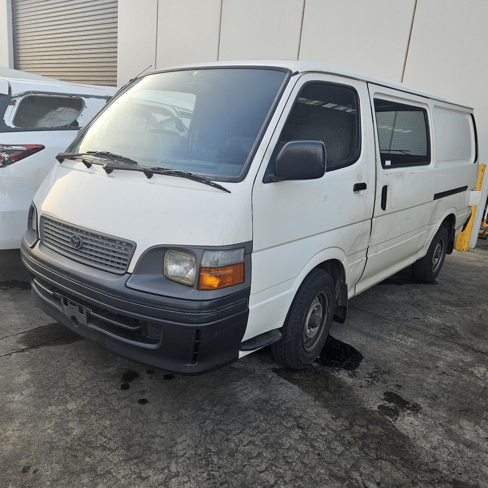 2003 Toyota Hiace Front Seat View Auto part Front Seat Toyota Hiace 2003