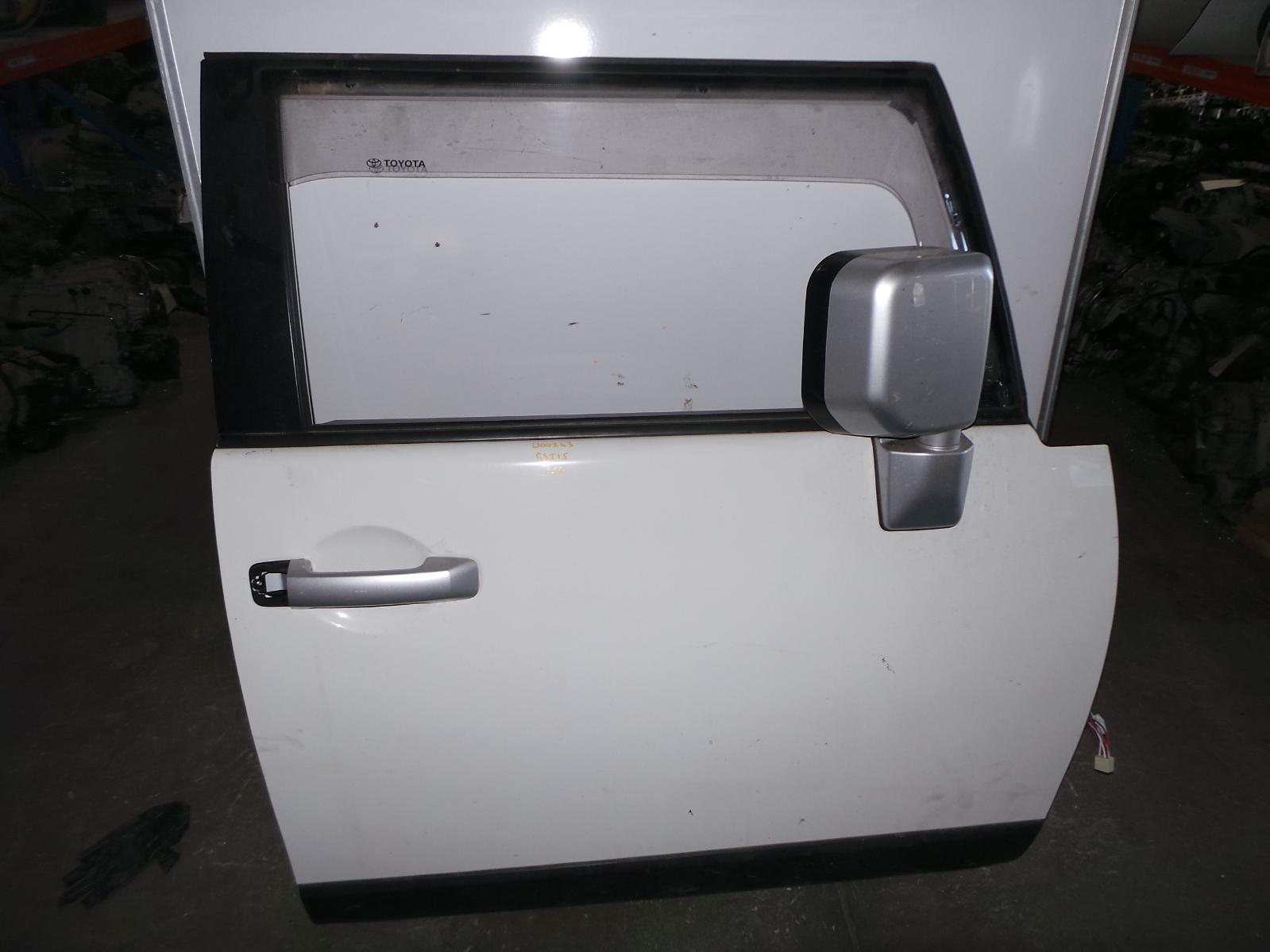 View Auto part Right Front Door Toyota Fj Cruiser 2015