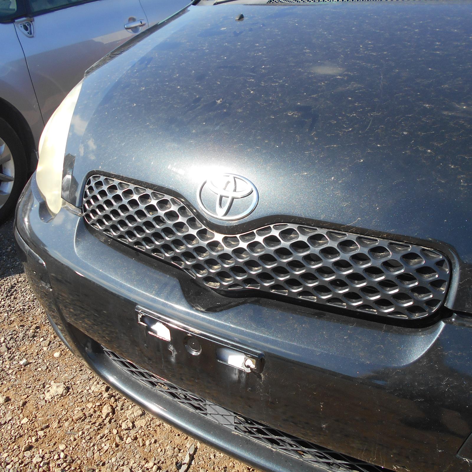 View Auto part Grille Toyota Echo 2004