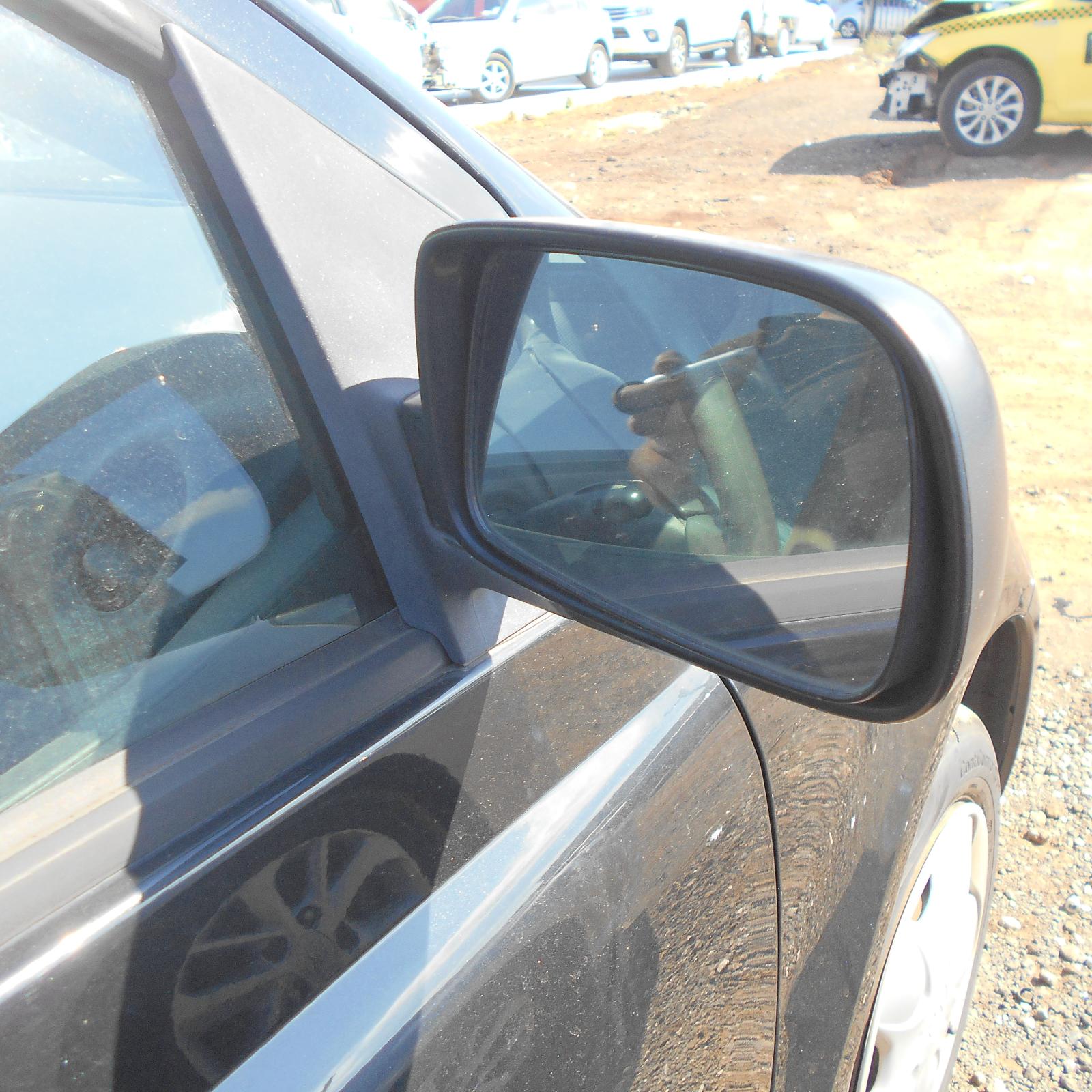 View Auto part Right Door Mirror Toyota Echo 2004