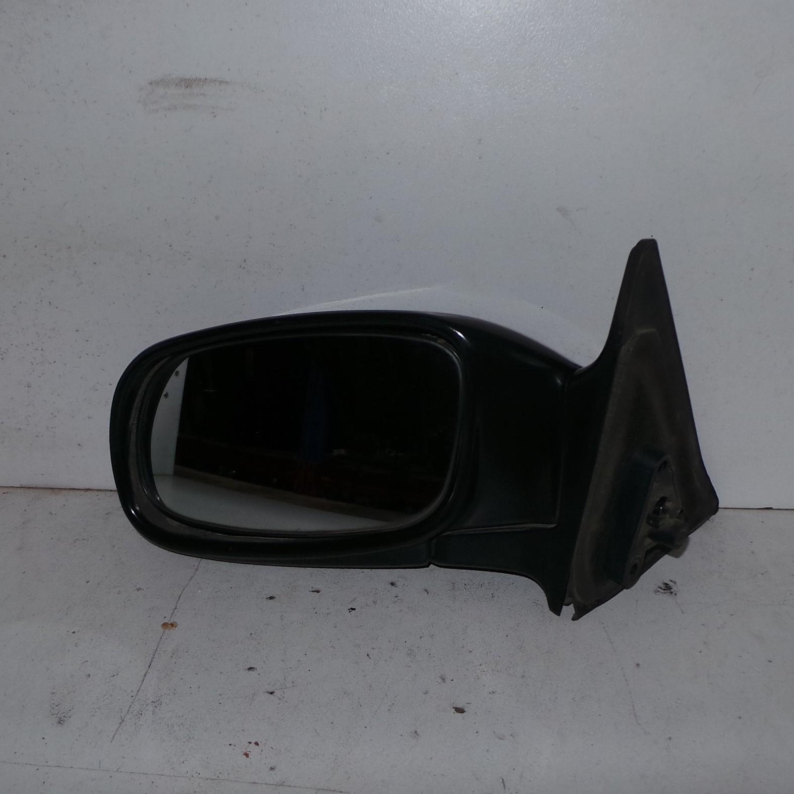 View Auto part Left Door Mirror Toyota Rav4 1999