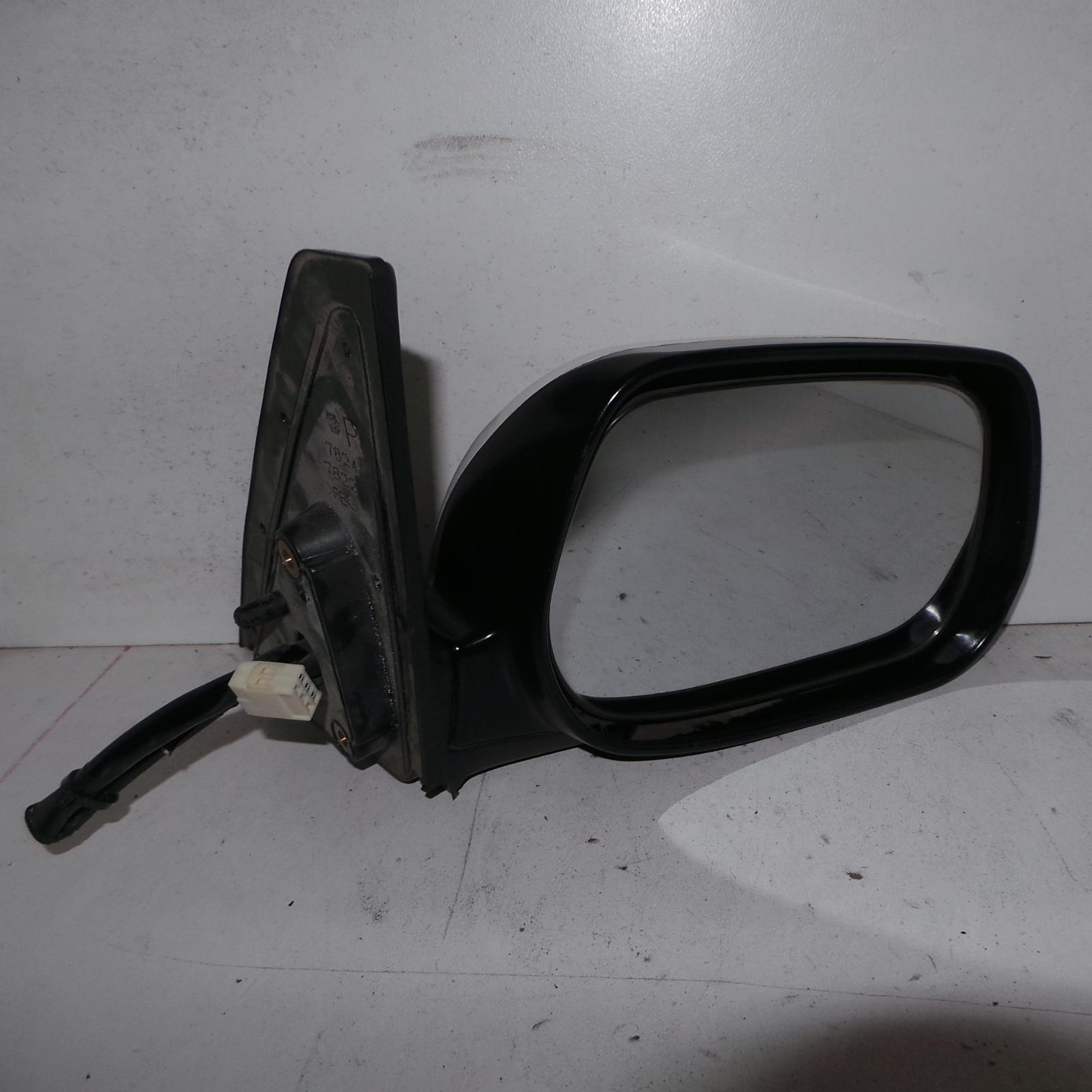 View Auto part Right Door Mirror Toyota Rav4 2002