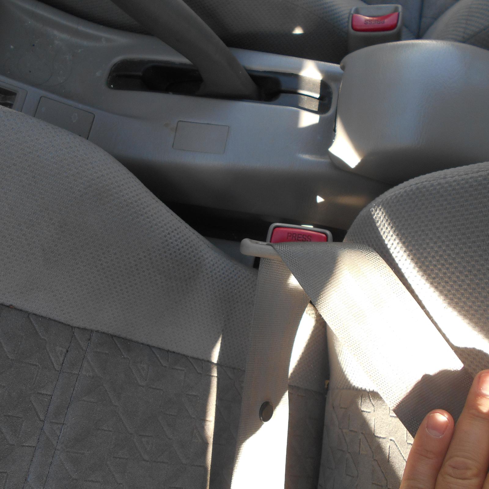 View Auto part Seatbelt/Stalk Toyota Corolla 2001