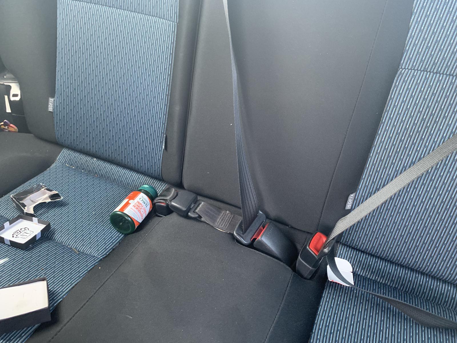 View Auto part Seatbelt/Stalk Toyota Yaris 2012