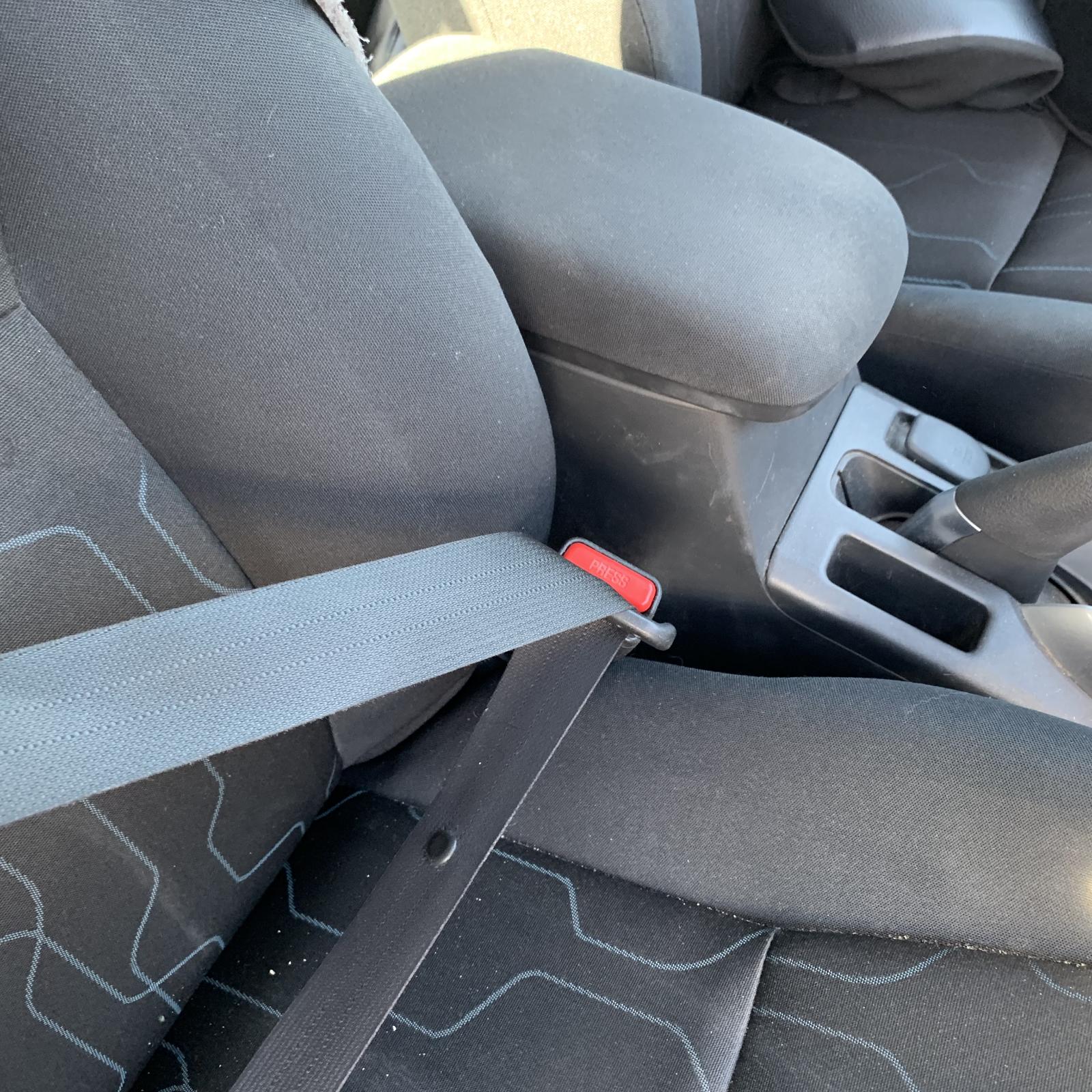 View Auto part Seatbelt/Stalk Toyota Corolla 2011