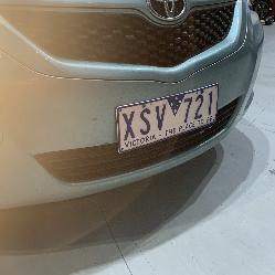 View Auto part Grille Toyota Yaris 2010