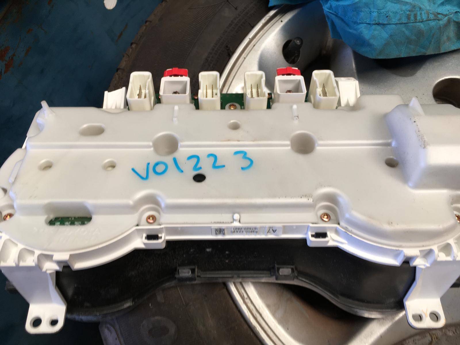 View Auto part Instrument Cluster Toyota Rav4 2003