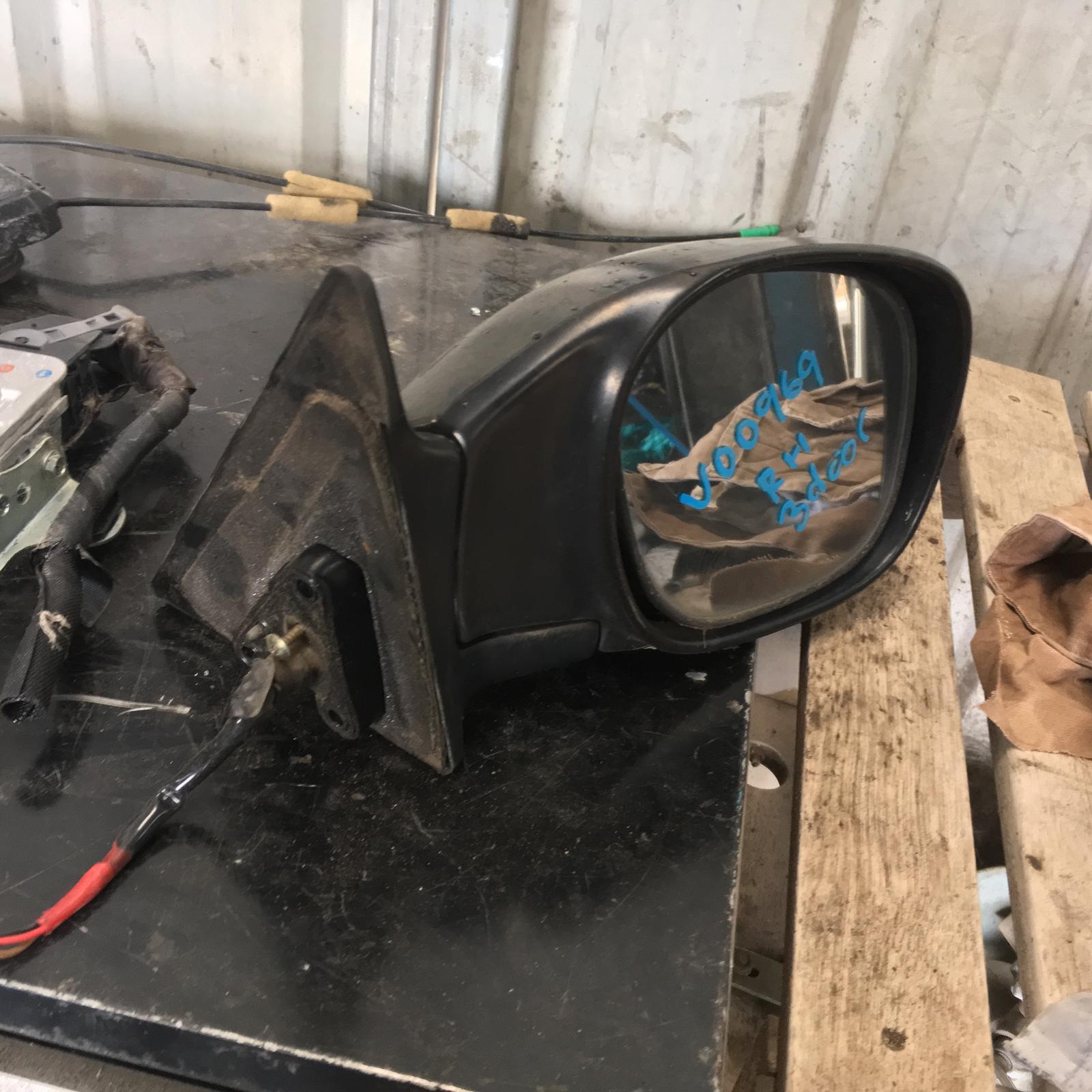 View Auto part Right Door Mirror Toyota Rav4 1998