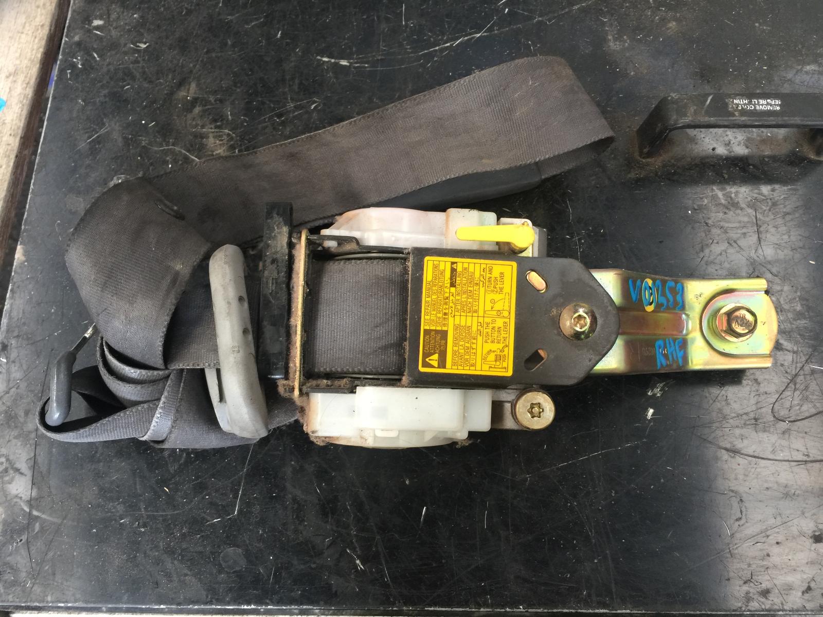 ... Array - toyota tarago right front seat belt only tcr10 01 96 05 00 grey  ebay