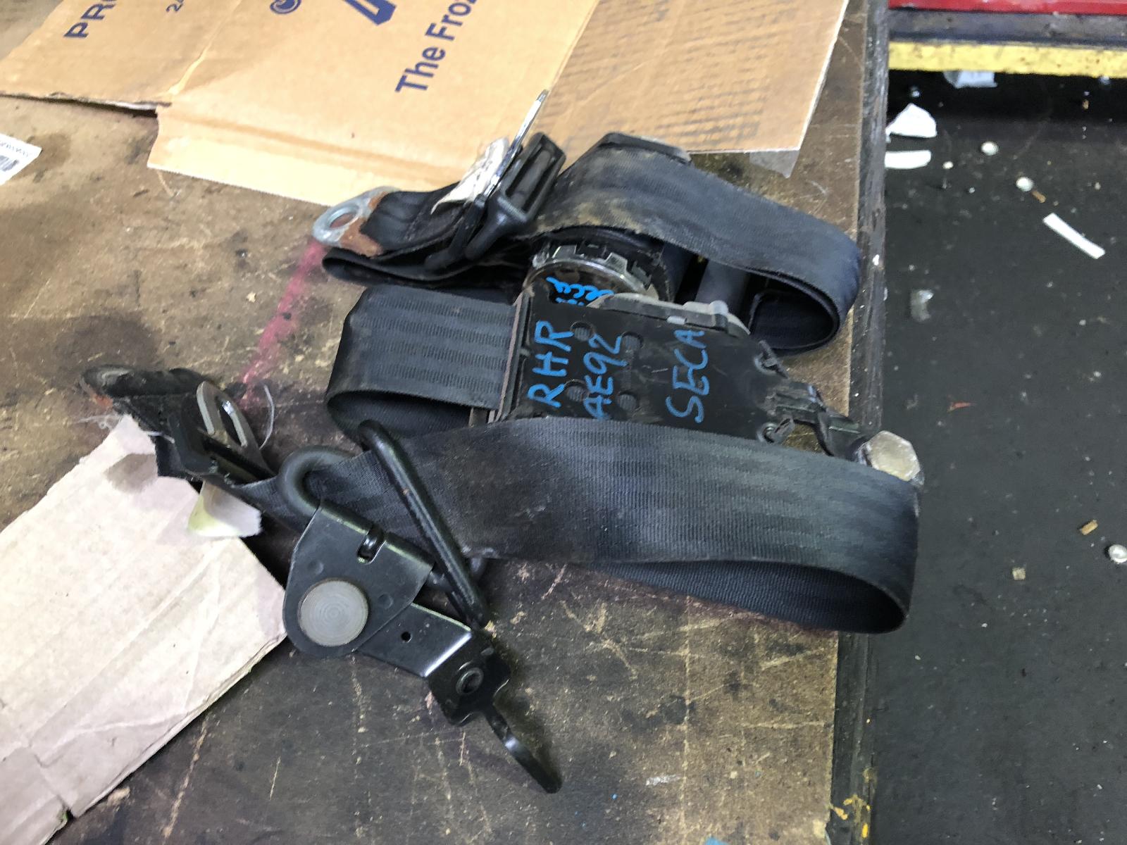View Auto part Seatbelt/Stalk Toyota Corolla 1990