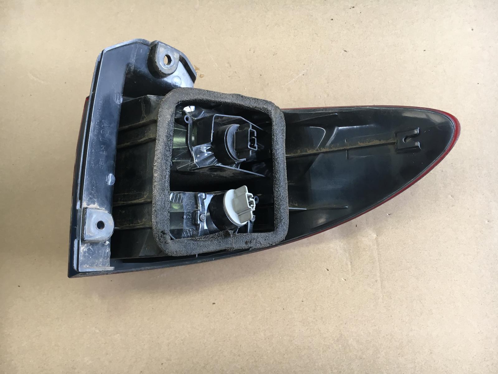 View Auto part Left Taillight Toyota Tarago 2004