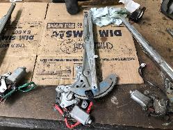 View Auto part Right Front Window Reg/Motor Toyota Tarago 2004