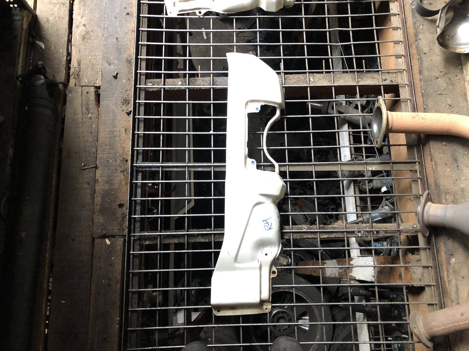 View Auto part Right Guard Toyota Liteace 1986