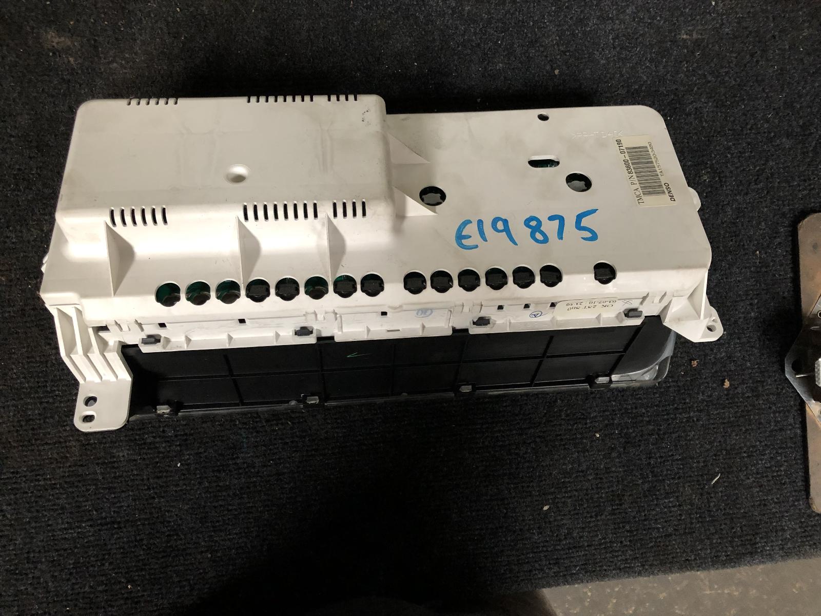 Instrument Cluster Avalon Toyota 2003