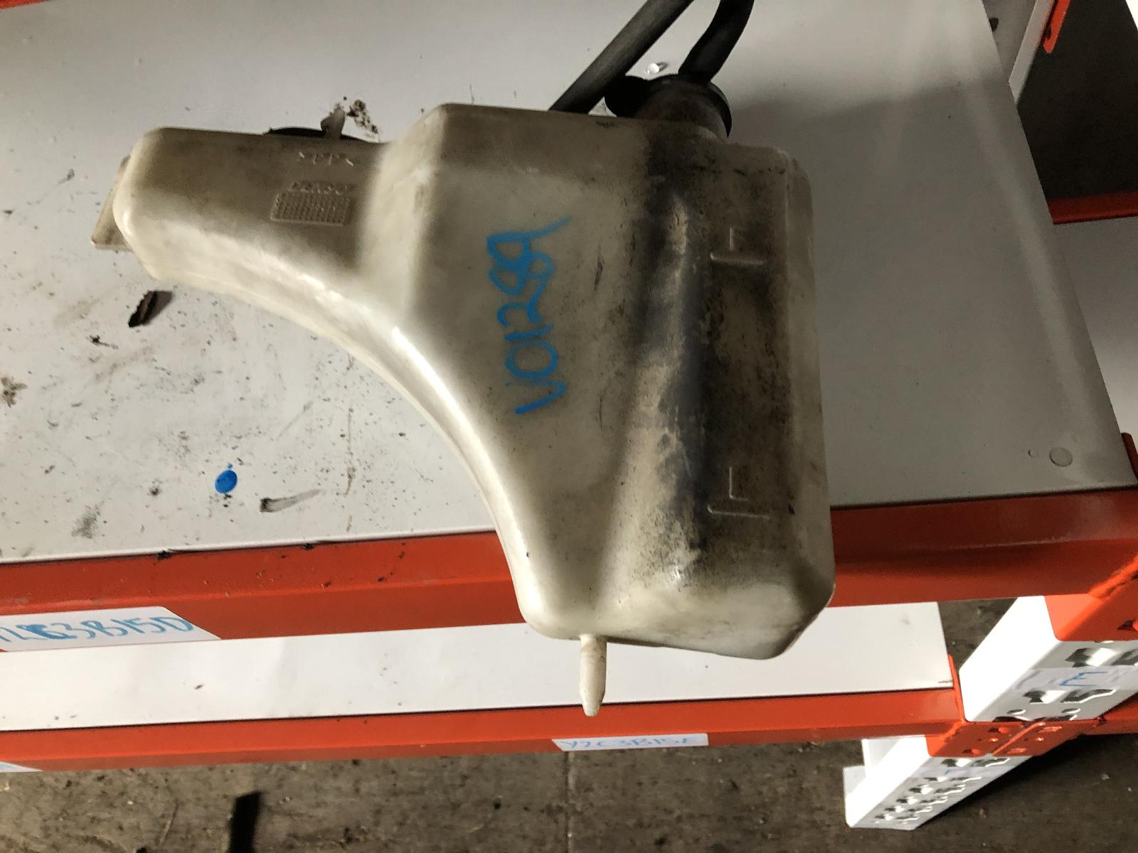 View Auto part Overflow Bottle Toyota Avensis 2002