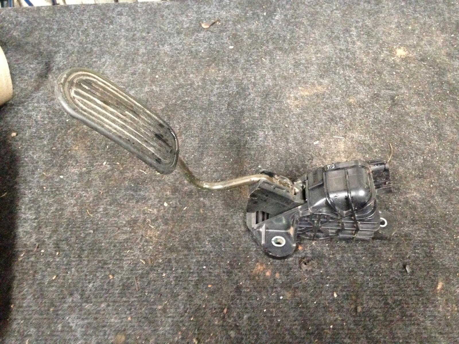 View Auto part Pedal Assembly Lexus Rx Series 2003