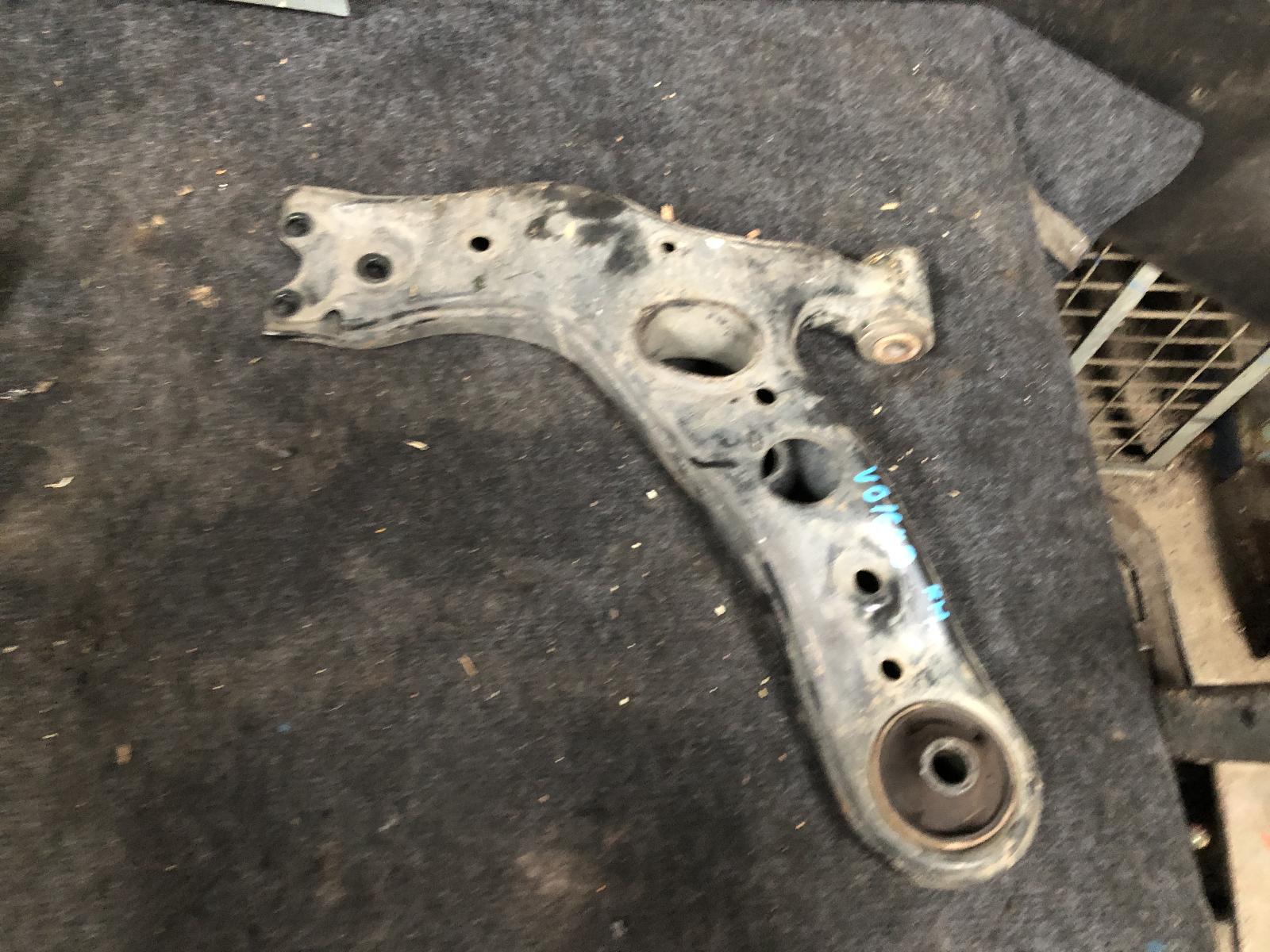View Auto part Right Front Lower Control Arm Toyota Rav4 2008