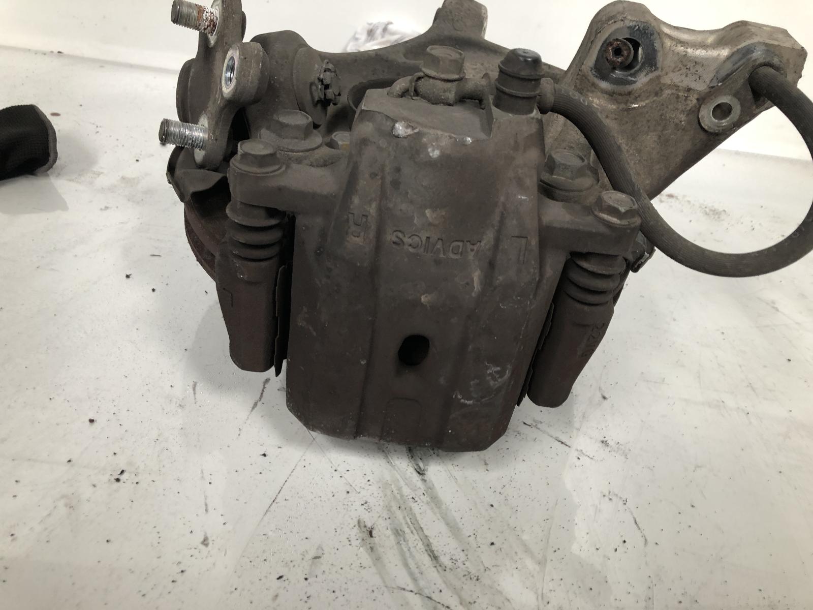 View Auto part Left Front Hub Assembly Toyota Prius 2005