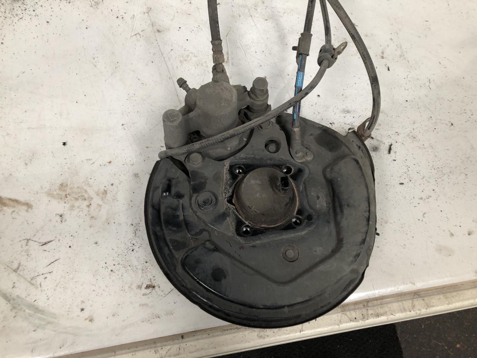 View Auto part Left Rear Hub Assembly Toyota Prius 2005