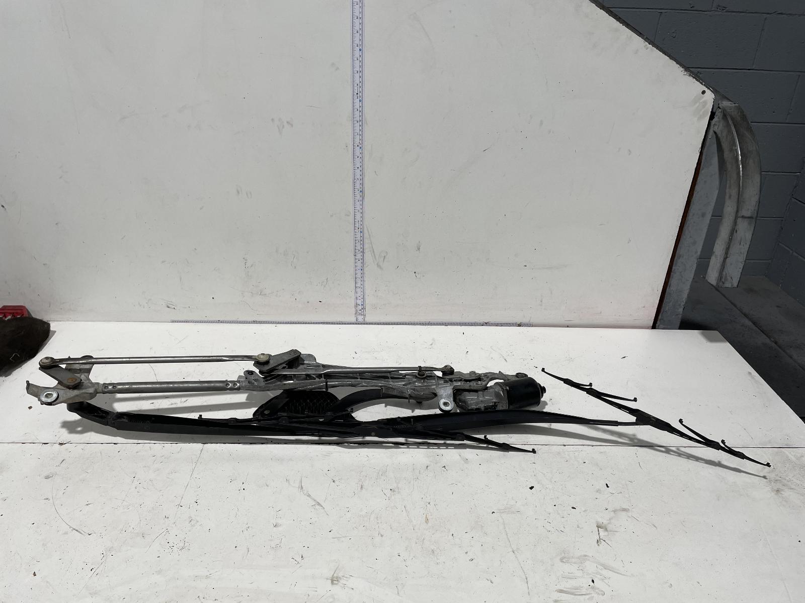 View Auto part Wiper Motor Toyota Prius 2005