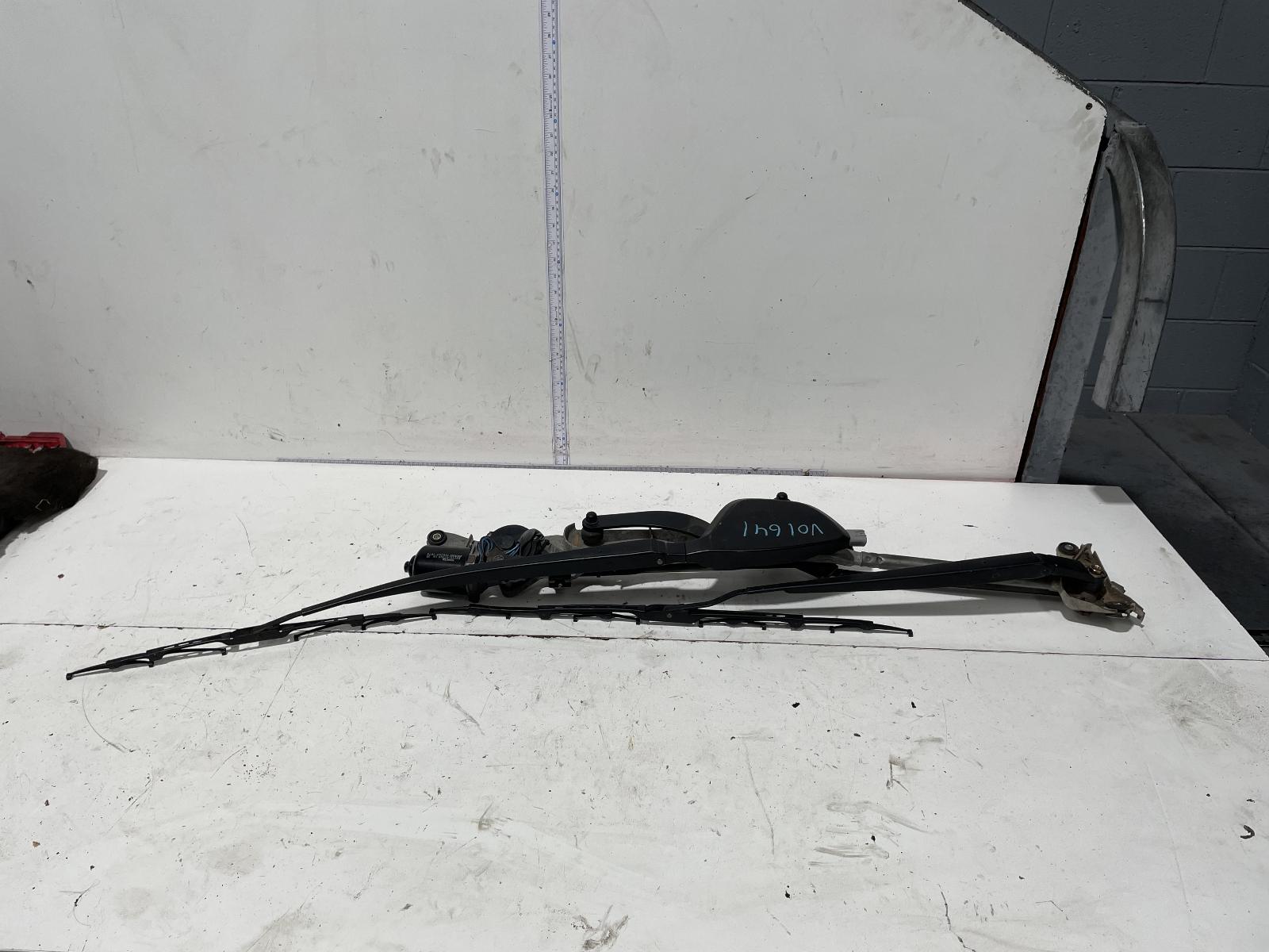 View Auto part Wiper Motor Toyota Prius 2005
