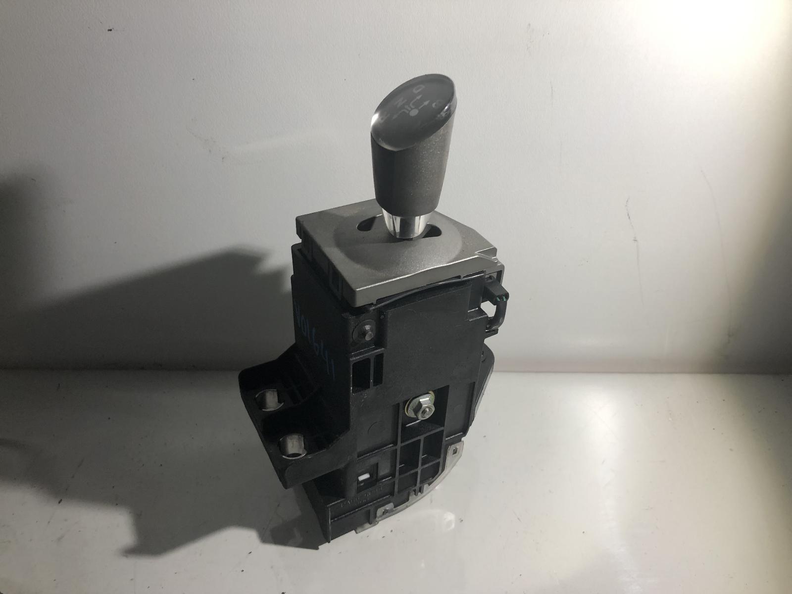 View Auto part Gear Stick/Shifter Toyota Prius 2005