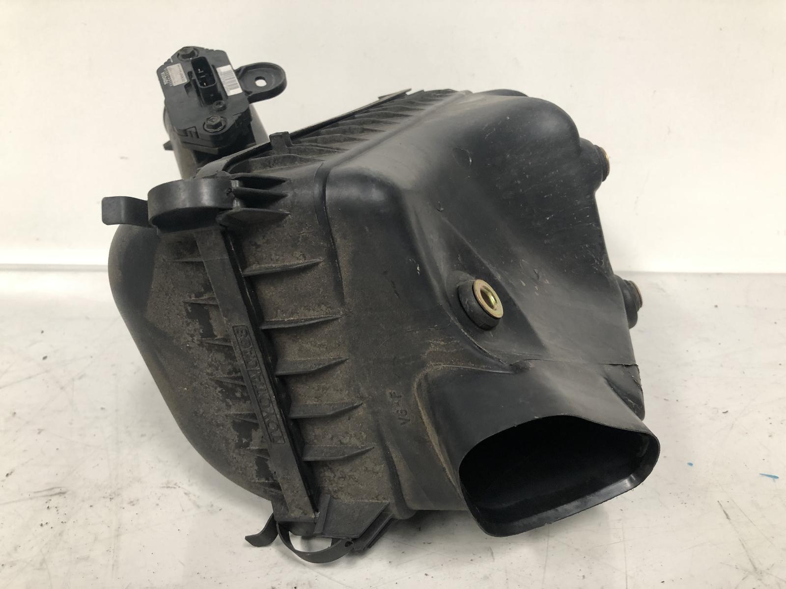View Auto part Air Cleaner/Box Toyota Camry 1999