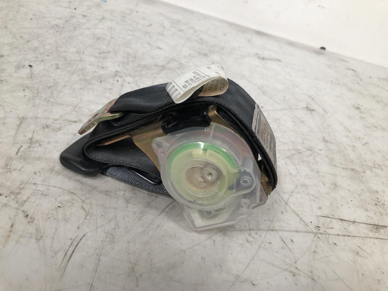View Auto part Seatbelt/Stalk Lexus Is200/is300 1999