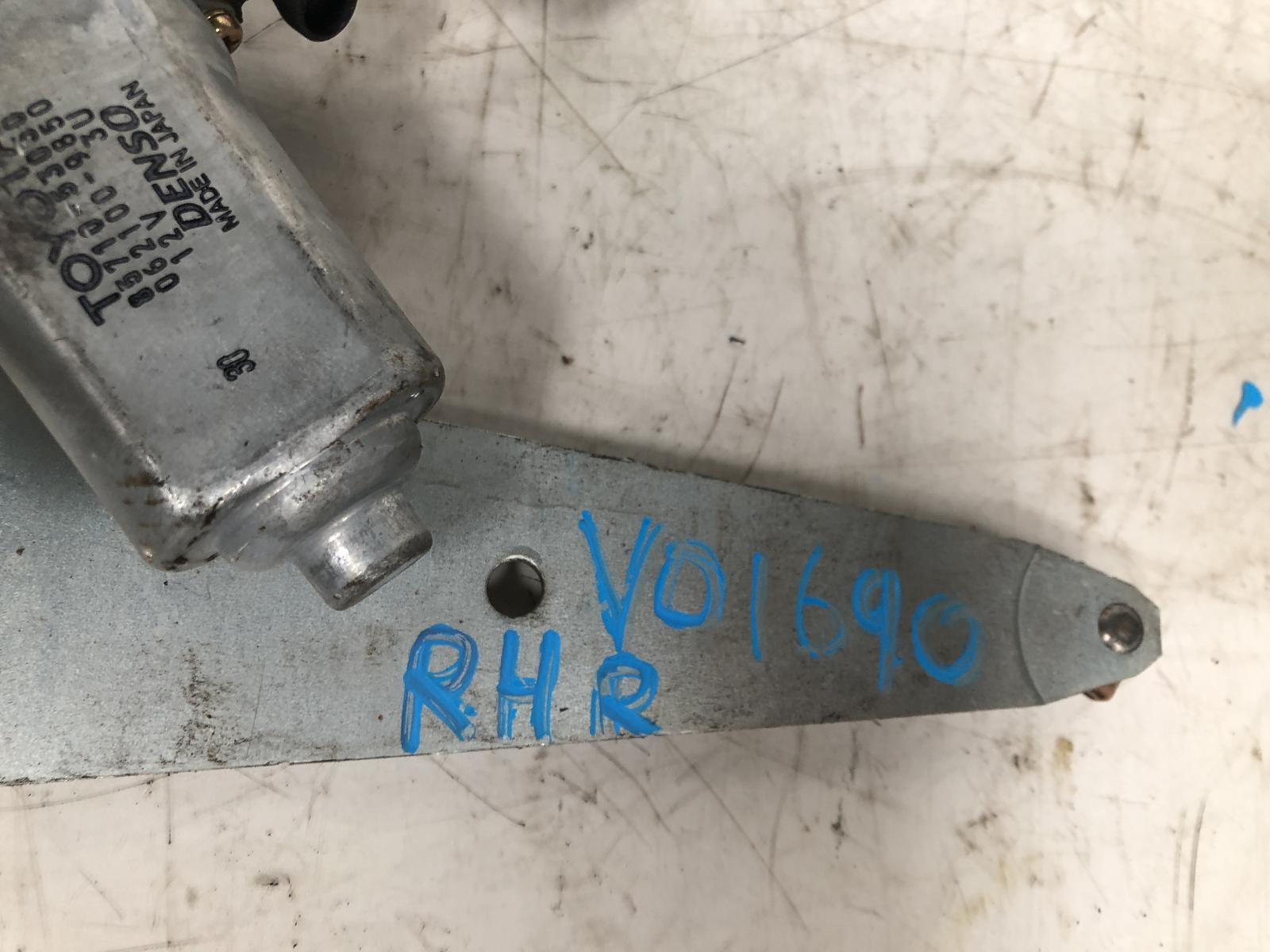 View Auto part Right Rear Wnd Reg/Motor Lexus Is200/is300 1999